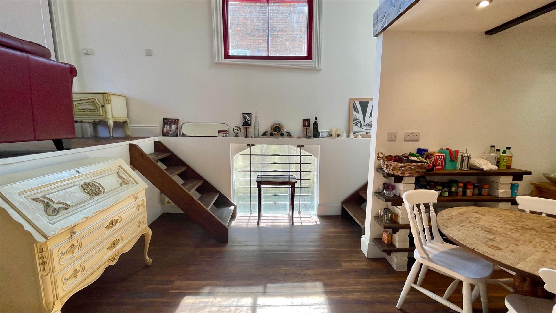 1 bed property in George Street, Old Town, Hastings